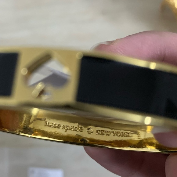 ‼️SOLD‼️KATE SPADE New York Spade Hinged Bangle Bracelet - Picture 6 of 8